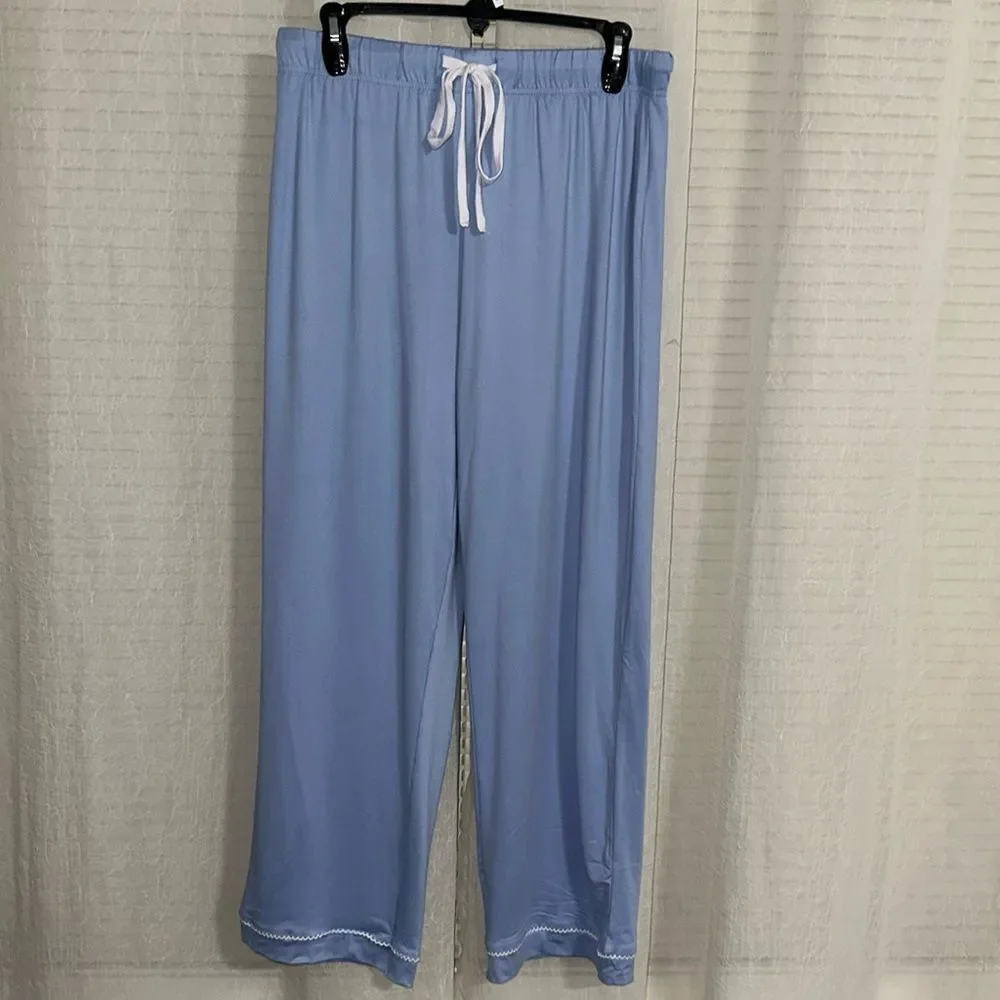 RAE DUNN. M Light Blue White Notch Collar Short Sleeve Button Top Cropped PJ - Picture 7 of 14